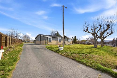 909 S Gum St, Kennewick, WA, 99336 | Card Image