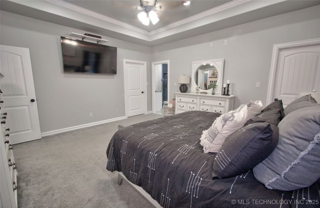 Master bedroom has 2 walk-in closets! | Image 19