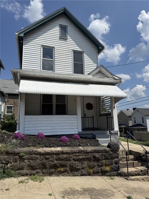 9 E Gaskill Ave, Jeannette, PA, 15644-3347 | Card Image