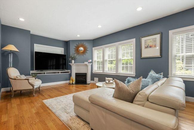 106 Edgemoor Ave, House other with 3 bedrooms, 3 bathrooms and 5 parking in Wellesley MA | Image 9