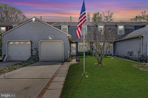 7 River Bank Dr, Roebling, NJ, 08554-1519 | Card Image