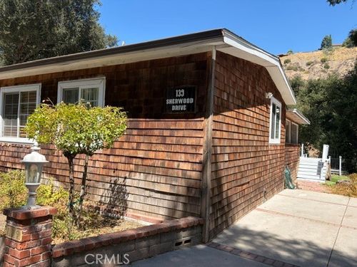 139 Sherwood Dr, Westlake Village, CA, 91361-4810 | Card Image