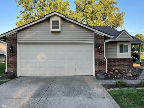 1292 Timber Creek Ln, Greenwood, IN, 46142-5026 | Card Image