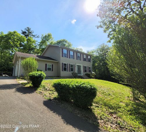 322 Carnation Rd, East Stroudsburg, PA, 18302-8255 | Card Image