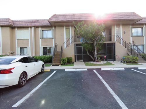 102-205 Lakeview Dr, Weston, FL, 33326-1047 | Card Image