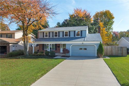 3869 Edgepark Drive, North Olmsted, OH, 44070 | Card Image