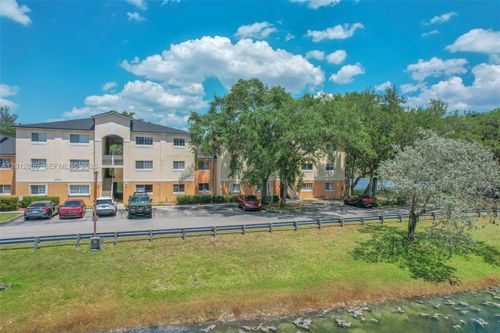 903-3690 N 56th Ave, Hollywood, FL, 33021-2279 | Card Image