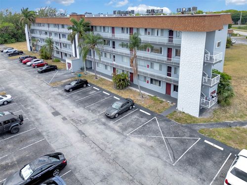 403-6289 Lear Dr, Lake Worth, FL, 33462-6421 | Card Image