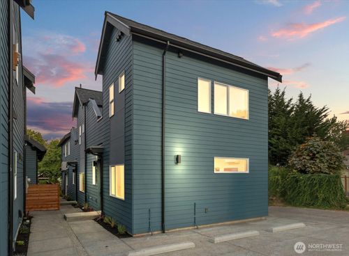 1411 Martin Luther King Jr Way, Seattle, WA, 98122-3127 | Card Image