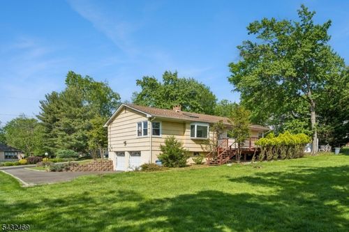 12 Clover Ct, Cedar Grove, NJ, 07009-1906 | Card Image