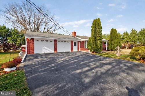 8418 Mapleville Rd, BOONSBORO, MD, 21713-1816 | Card Image