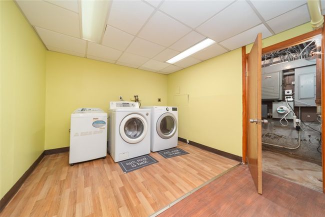 58 219 Th St, House other with 4 bedrooms, 3 bathrooms and null parking in Bayside Hills NY | Image 10