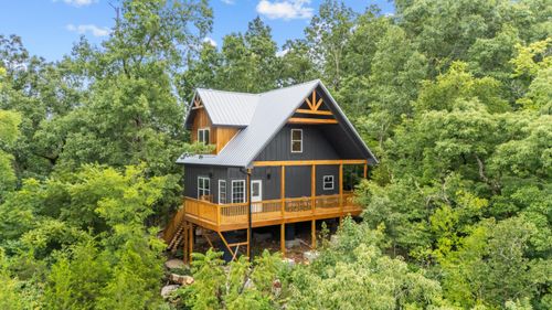 425 Cliffwood Dr, Newport, TN, 37821-2513 | Card Image