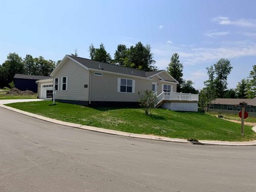 2111 Vista View Dr, Traverse City, MI, 49686-9011 | Card Image