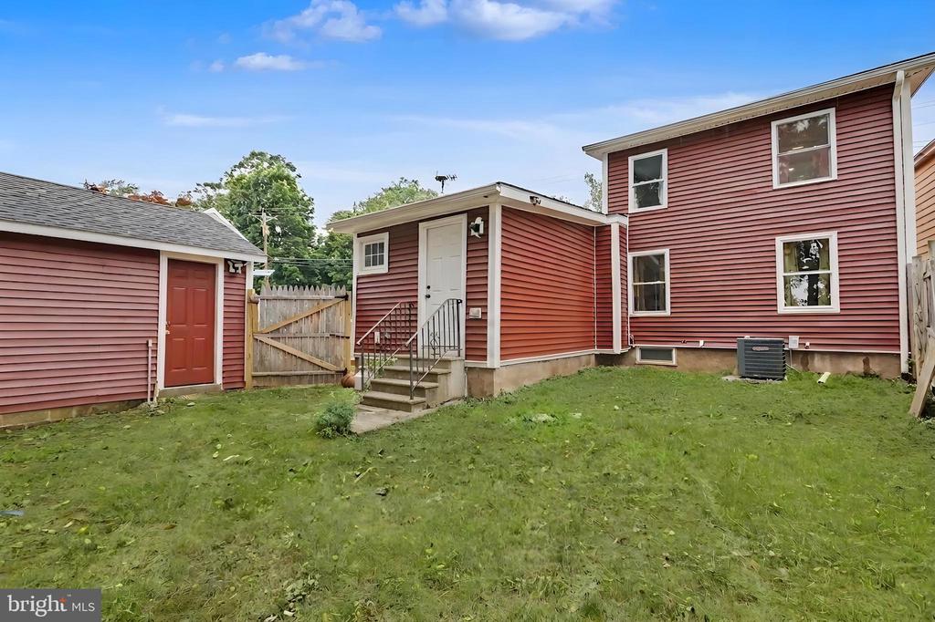 Residential in HAMILTON 2