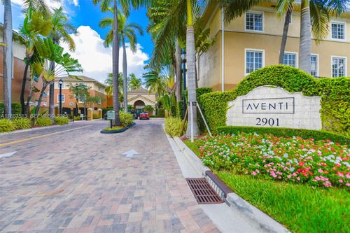 801-2811 Ne 185th St, Aventura, FL, 33180-2978 | Card Image