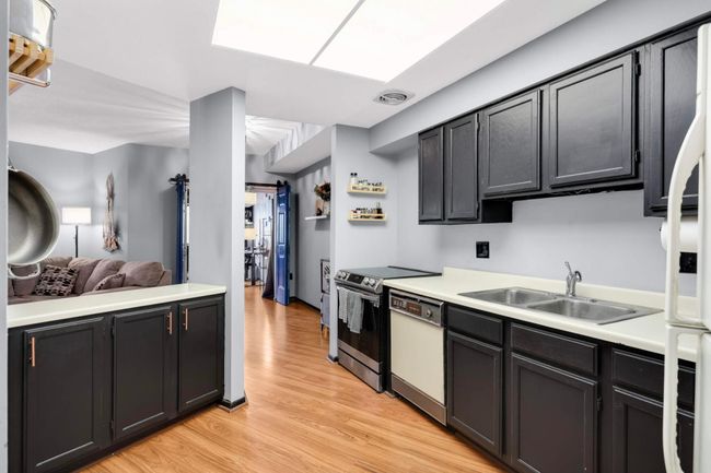 Well-lit kitchen | Image 19