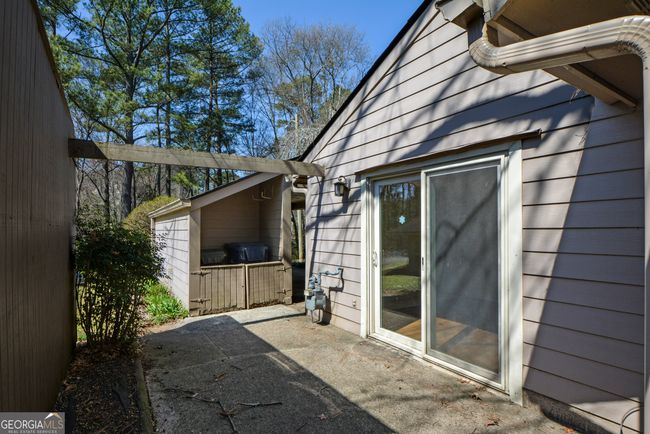 154 Waverly Dr, Condo with 3 bedrooms, 2 bathrooms and null parking in Alpharetta GA | Image 32