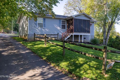 109 Astrid St, Athens, TN, 37303-2542 | Card Image