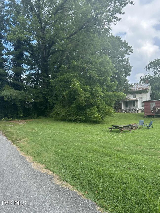 199 Maple Ave E, Home with 0 bedrooms, 0 bathrooms and null parking in Big Stone Gap VA | Image 6