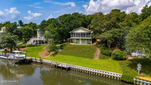 160 Arborvitae Dr, Pine Knoll Shores, NC, 28512-6200 | Card Image