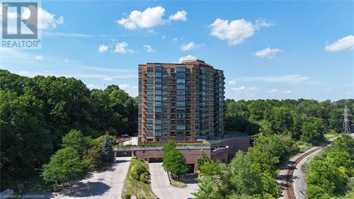 907-237 King St W, Cambridge, ON, N3H5L2 | Card Image