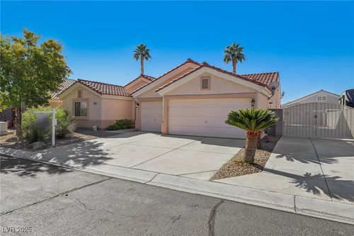 6033 Port Of Dreams Dr, Las Vegas, NV, 89130-7024 | Card Image