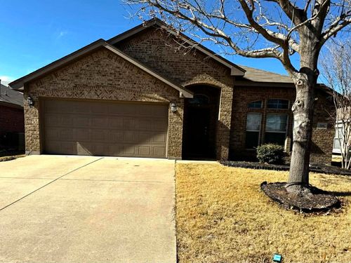 268 Spring Hollow Dr, Saginaw, TX, 76131-3151 | Card Image