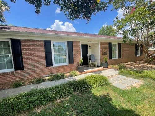 211 Vega Ln, Greer, SC, 29651-6119 | Card Image