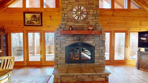 714 Heartwood Dr, Marion, NC, 28752-2821 | Card Image