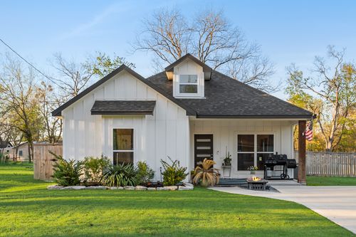 600 Picket St, Commerce, TX, 75428-3154 | Card Image