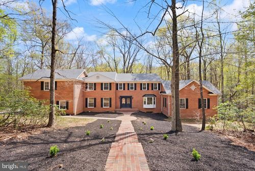 11115 Streamview Ct, GREAT FALLS, VA, 22066-3319 | Card Image