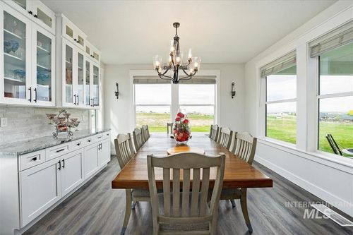 27713 Wagner Rd, Caldwell, ID, 83607-9052 | Card Image