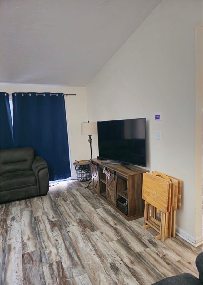 48 - 48 Londonderry Rd, Condo with 3 bedrooms, 2 bathrooms and 1 parking in Grafton MA | Image 8