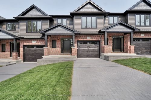 422 Old Wonderland Rd, London, ON, N6K3R2 | Card Image