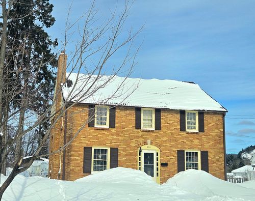 206 E Iron St, Bessemer, MI, 49911-1132 | Card Image