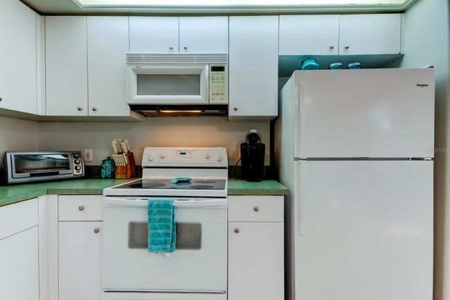 14466 Tamarind Loop, House other with 3 bedrooms, 2 bathrooms and null parking in SPRING HILL FL | Image 16