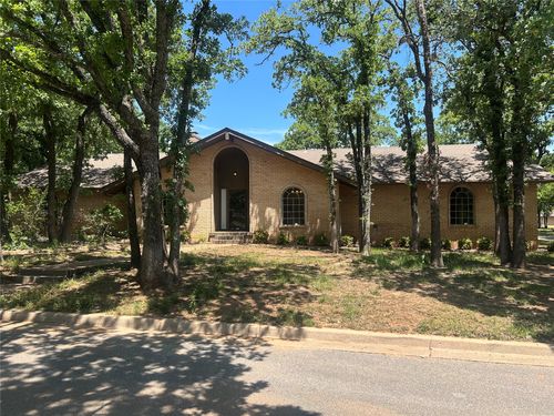 2913 Springdale Ln, Duncan, OK, 73533-1040 | Card Image