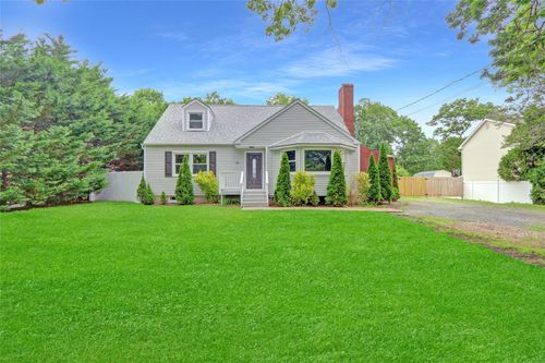 347 Clay Pitts Rd, East Northport, NY, 11731-3640 | Card Image