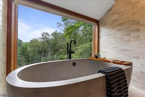 101 Rippling Brook Way, Bernardsville, NJ, 07924-2036 | Card Image