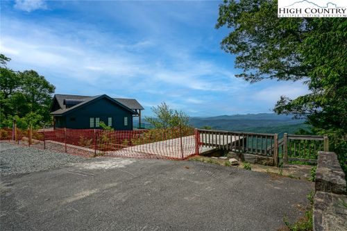 861 Wonderland Trail, Blowing Rock, NC, 28605 | Card Image