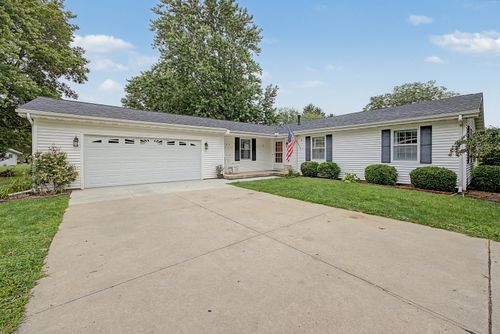 777 S High St, Paxton, IL, 60957-1718 | Card Image