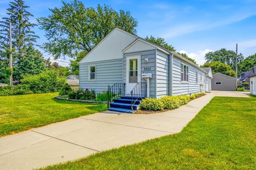 5011 Monroe St Ne, Columbia Heights, MN, 55421-1759 | Card Image
