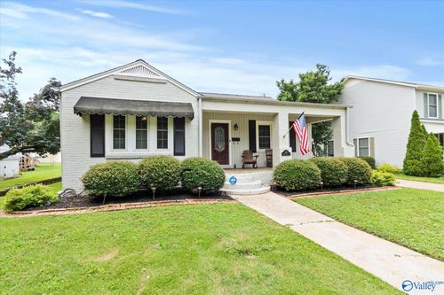 1618 Ward Ave Ne, Huntsville, AL, 35801-2433 | Card Image