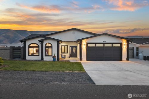 416 Edgewater Way Sw, Mattawa, WA, 99349-2042 | Card Image