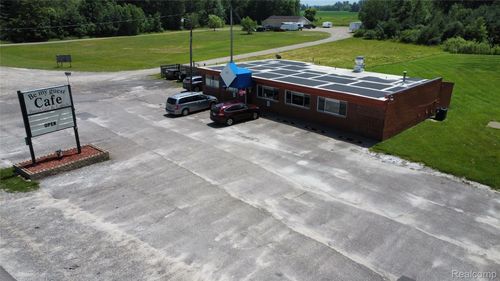 10691 W Grand River Rd, Fowlerville, MI, 48836-9289 | Card Image