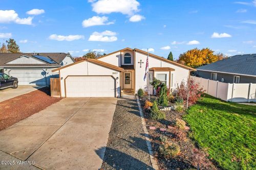 307 S 76th Ave, Yakima, WA, 98908-4109 | Card Image