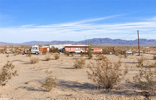 82676 29 Palms Hwy, 29 Palms, CA, 92277-8304 | Card Image