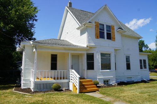 923 7th Ave S, Moorhead, MN, 56560-3510 | Card Image
