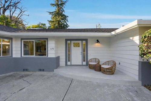 670 La Mesa Dr, Portola Valley, CA, 94028-7417 | Card Image